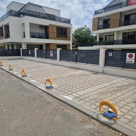 Rosehomes Maestra Complex Free Parking Apartment