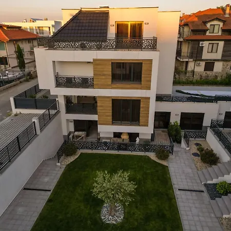 Rosehomes Maestra Complex Free Parking Apartment *